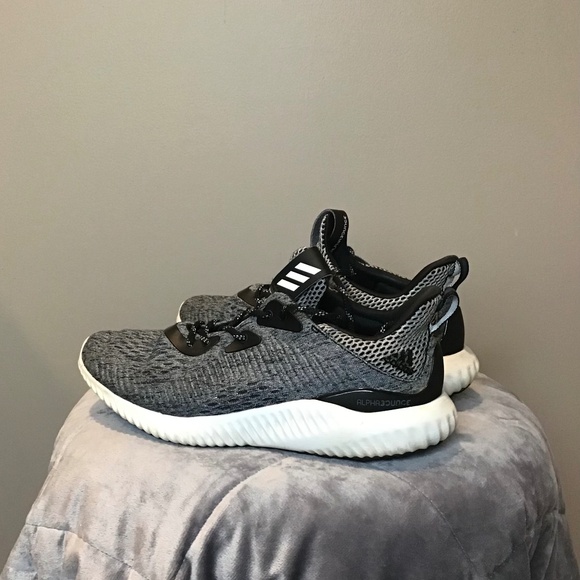 adidas Shoes - Adidas Alphabounce Women’s Sneaker size 7.5 Black/Gray/White Gym Lifting Mesh